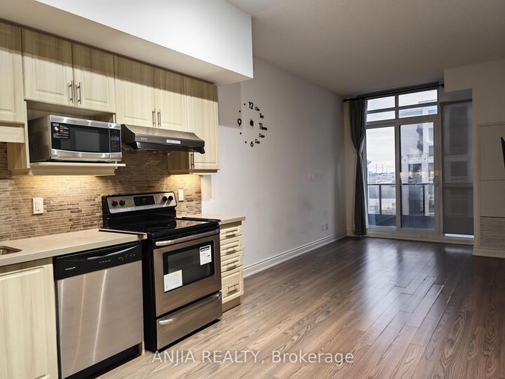 Property Photo:  89 South Town Centre Boulevard 917  ON L6G 0E8 