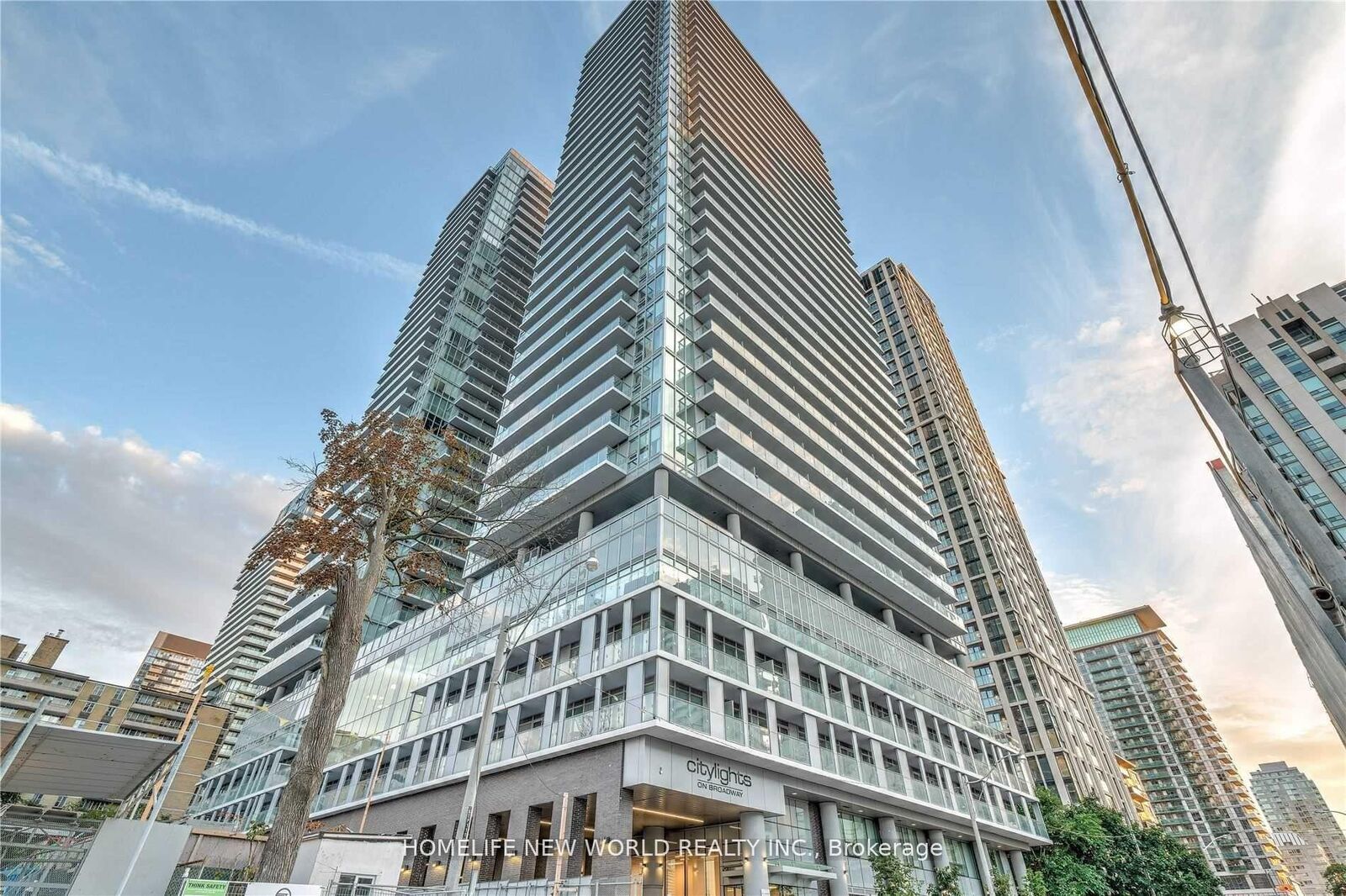 Property Photo:  99 Broadway Avenue 613  ON M4P 0E3 