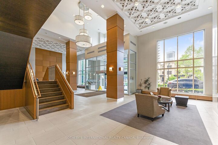 Photo de la propriété: 100 Harrison Garden Boulevard 824 ON M2N 0C2