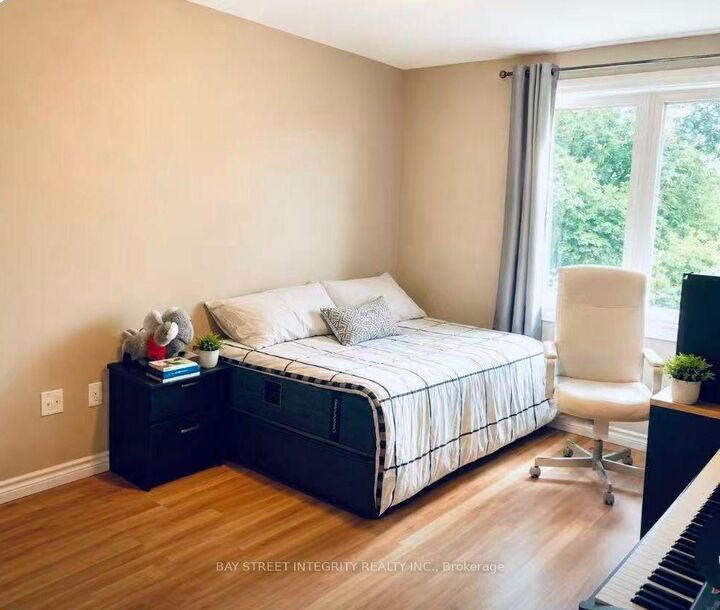 Photo de la propriété:  Upper 758 Bradley Avenue  ON N6E 1J9 