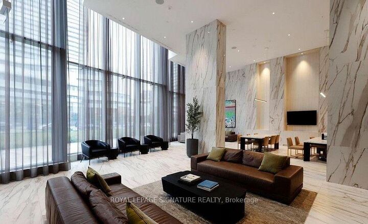 Property Photo:  448 Burnhamthorpe Road W 3604  ON L5B 0R4 