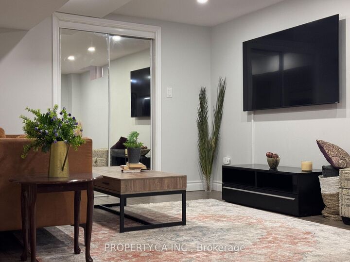 Property Photo:  37 Hewlett Crescent Lower  ON L3P 7J9 