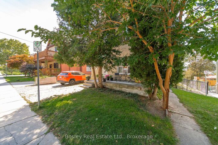 Property Photo:  63 St George Street Unit 1  ON N2G 2T1 