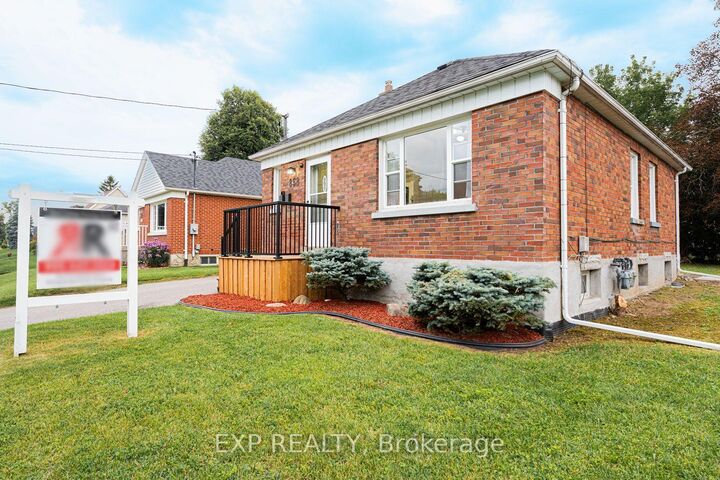 Property Photo:  858 Grierson Street  ON L1G 5J9 