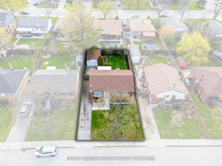 Photo de la propriété:  91 Wise Crescent  ON L8T 2L7 