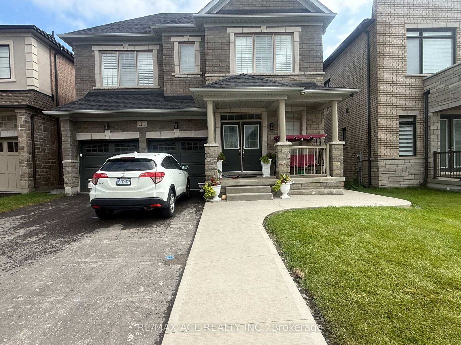 Property Photo:  2219 Beckman Crescent Bsmt  ON L1L 0W8 