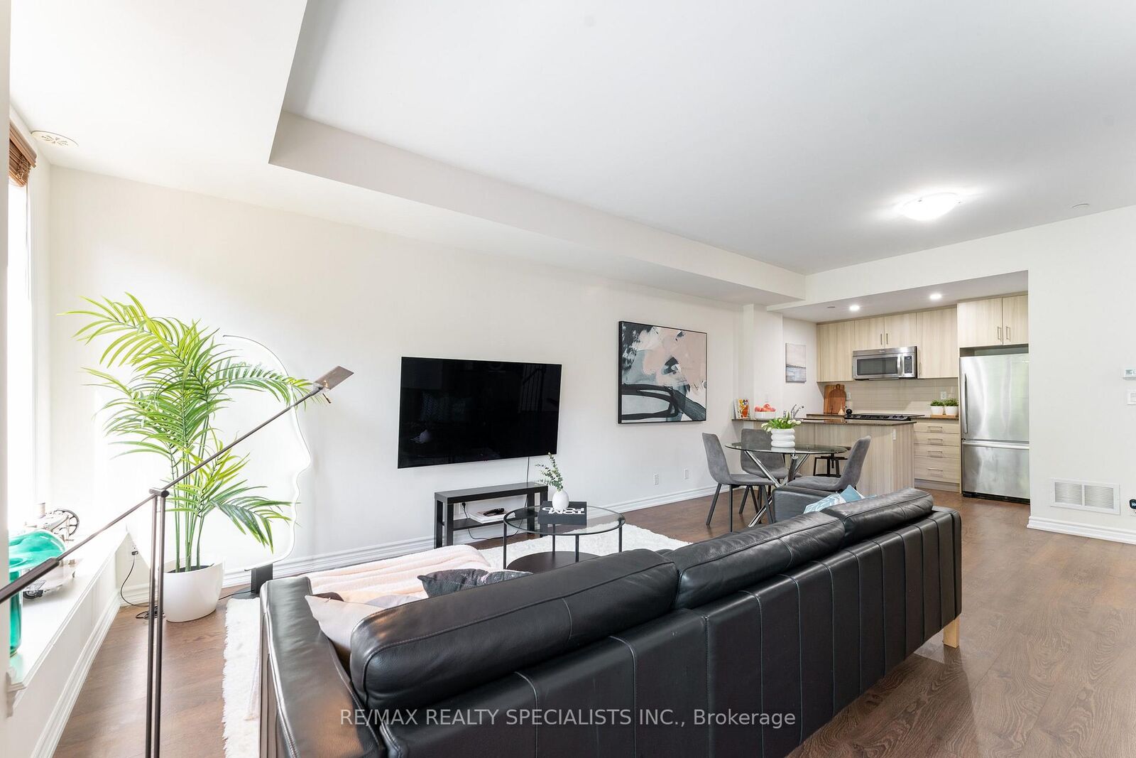 Property Photo:  120 Twenty Fourth Street 34  ON M8V 0B9 