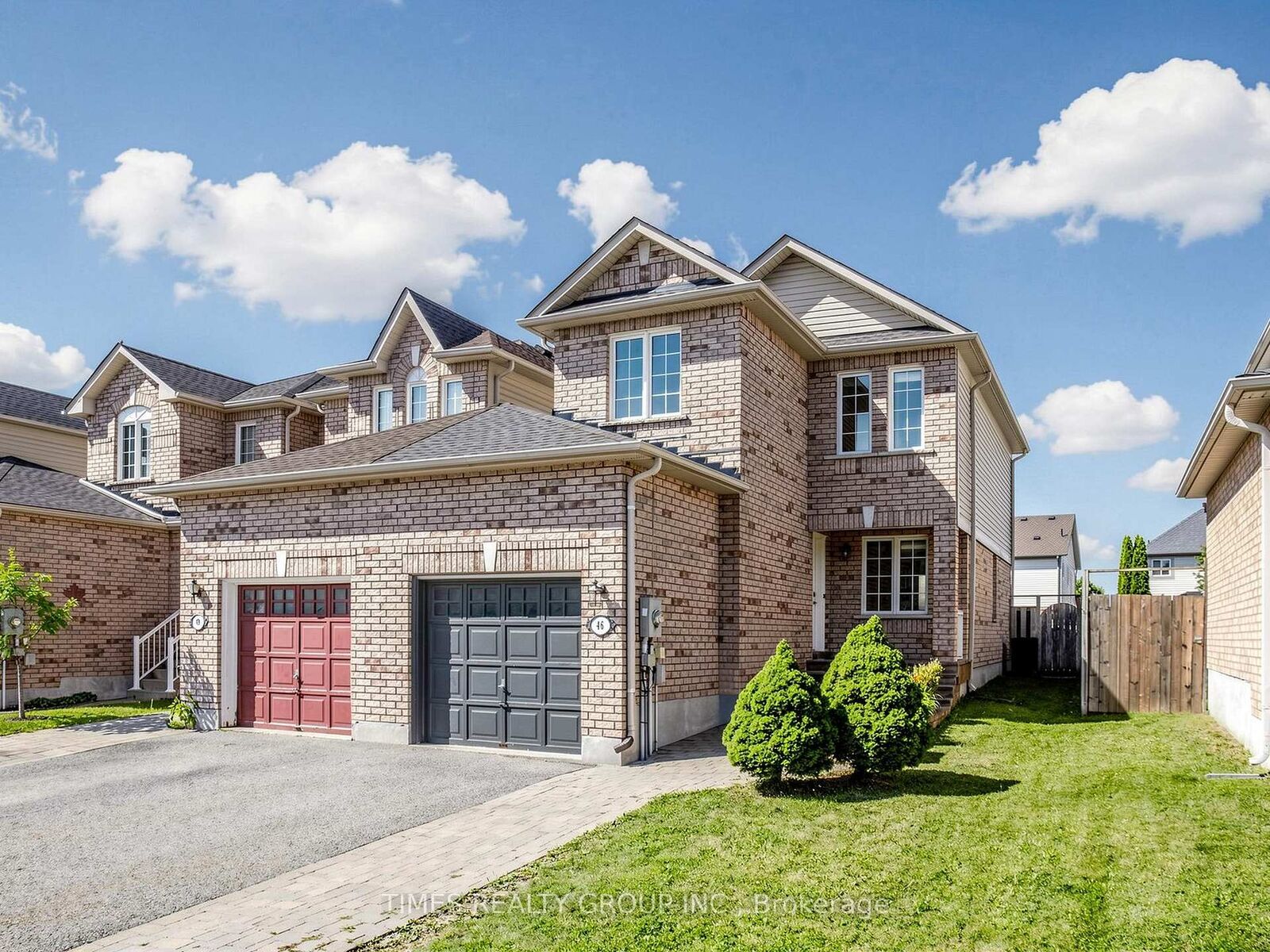 Property Photo:  46 Ridwell Street  ON L4N 0W7 