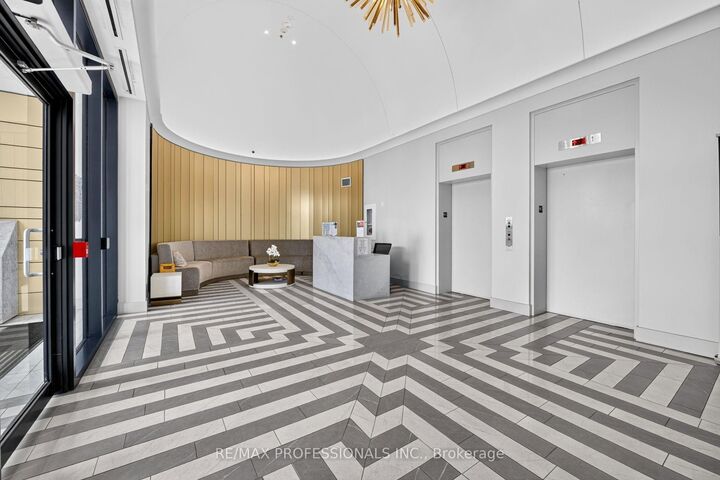 Property Photo:  10 Gibbs Road 406  ON M9B 0E2 
