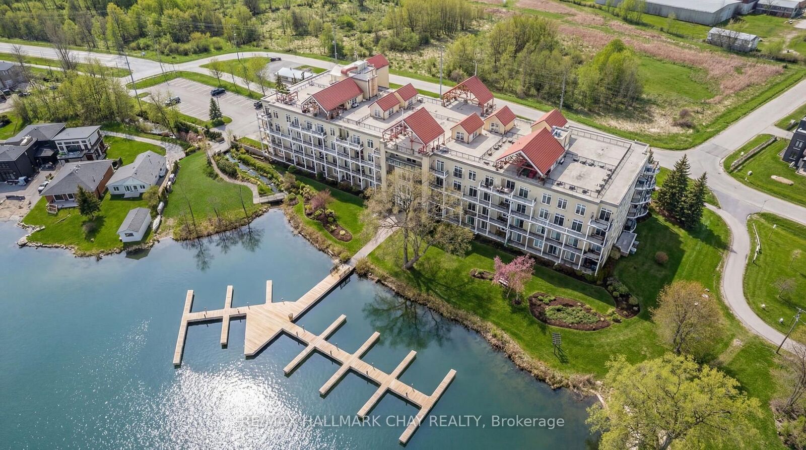 Property Photo:  140 Cedar Island Road 112  ON L3V 1T1 