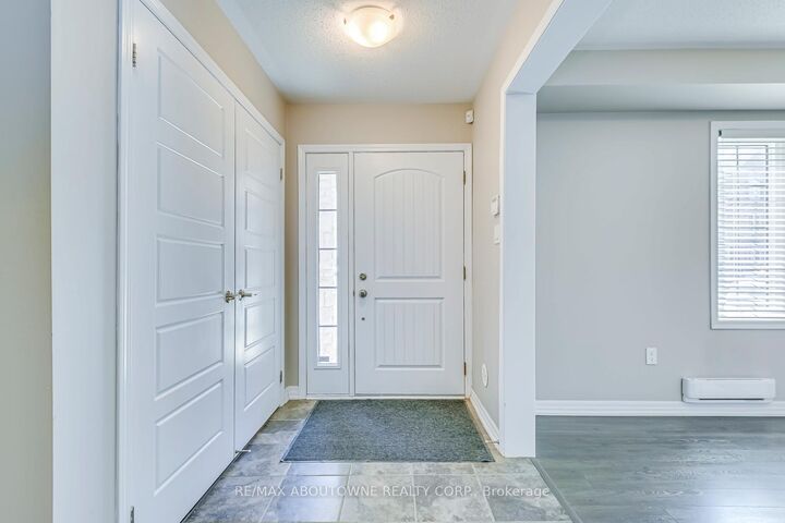 Property Photo: 212 Ellen Davidson Drive ON L6M 0V1