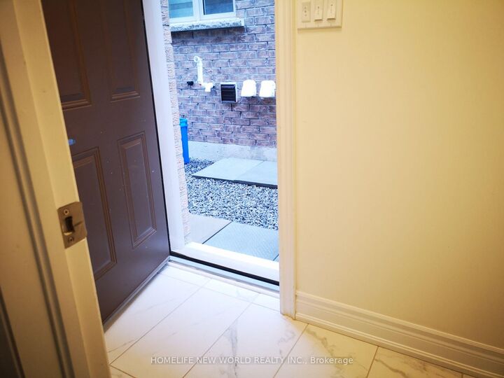 Property Photo:  21 Liam Lane  ON L3S 0E8 
