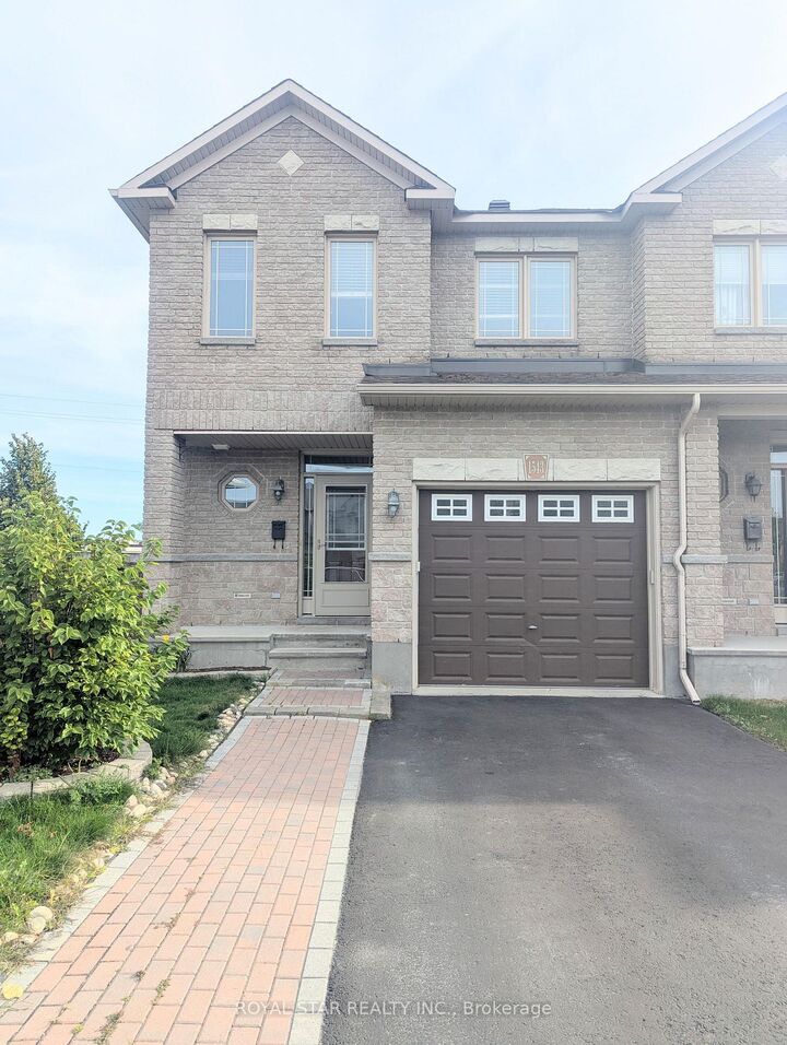 Property Photo: 1543 Carronbridge Circle ON K2M 0G8