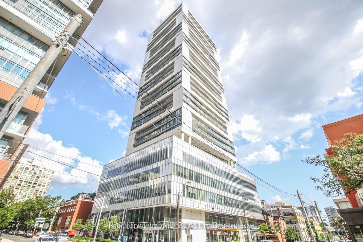 Property Photo:  89 McGill Street 1402  ON M5B 1H5 