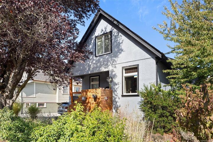 Property Photo:  1746 Pembroke St  BC V8R 1W6 