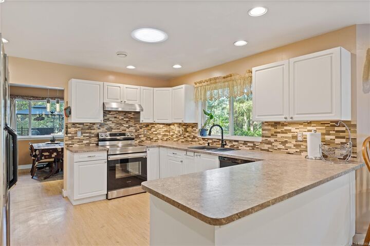 Property Photo:  661 Millstream Lake Rd  BC V9B 6E9 