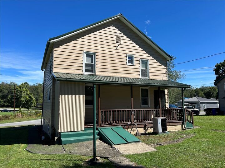 Property Photo:  130 Patton St  PA 15425 