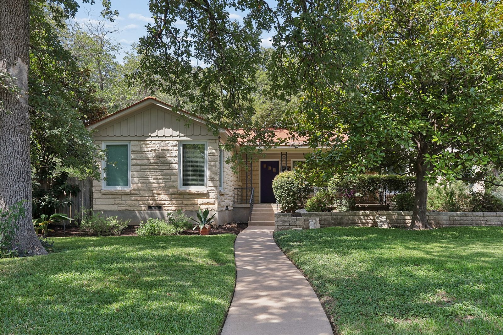 Property Photo:  4204 Wildwood Road  TX 78722 