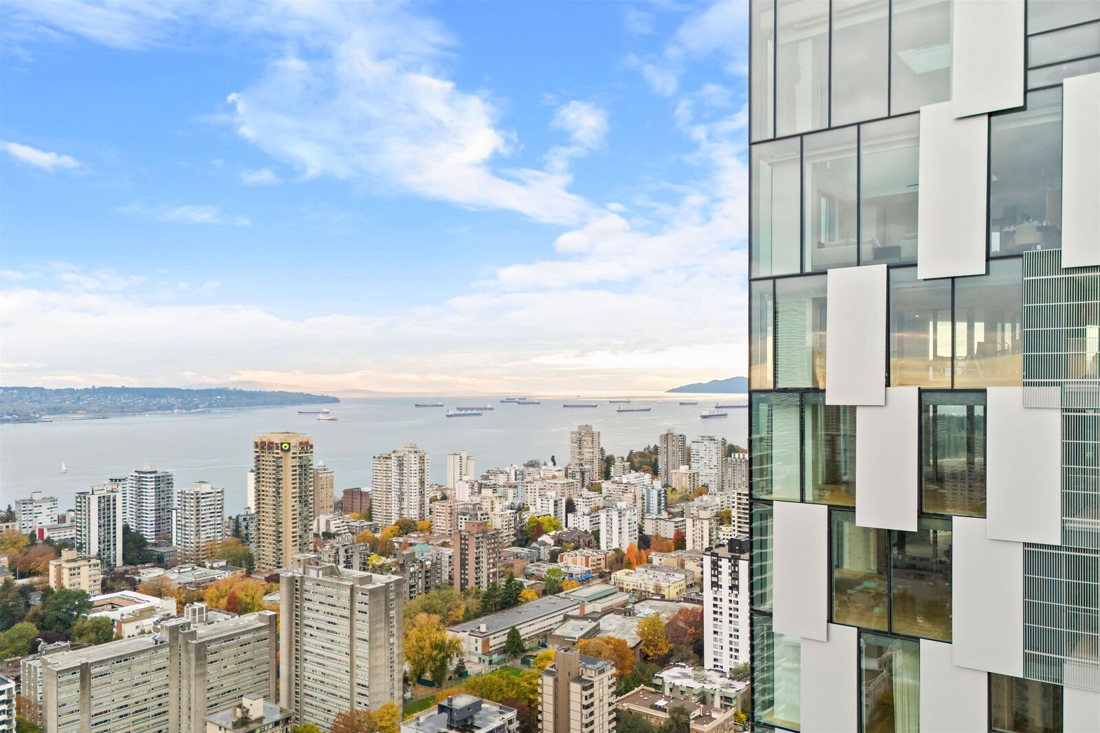 Property Photo:  1568 Alberni Street 1204  BC V6G 0E3 