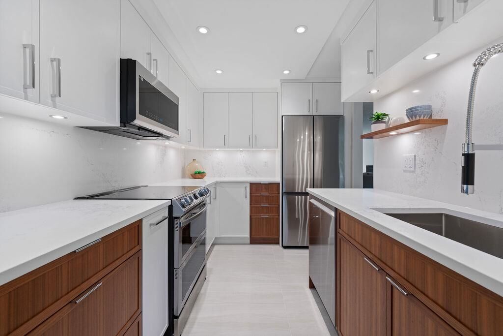 Property Photo:  4101 Yew Street 305  BC V6L 3B7 