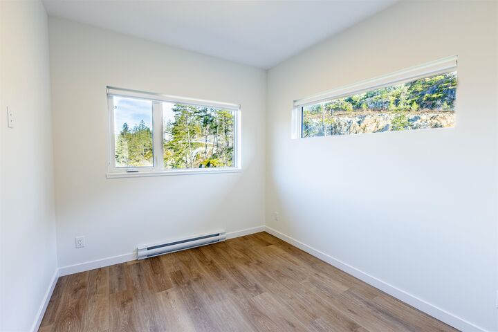 Property Photo:  39180 Finch Place 202  BC V8B 1G8 