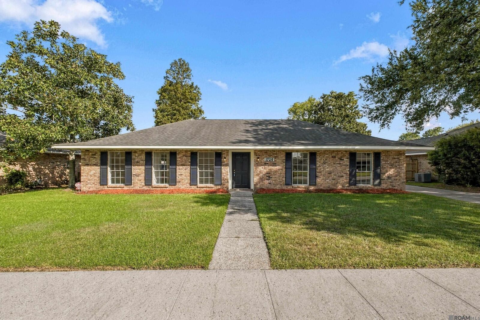 Property Photo: 1720 Rue Crozat LA 70810