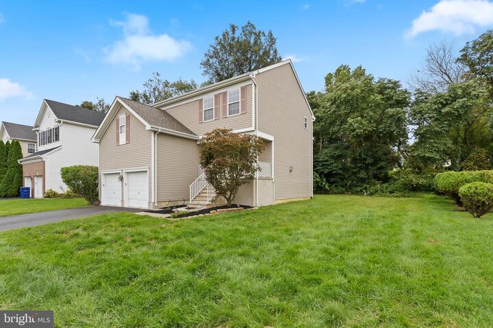 Property Photo:  27 Lincoln Drive  NJ 08022 