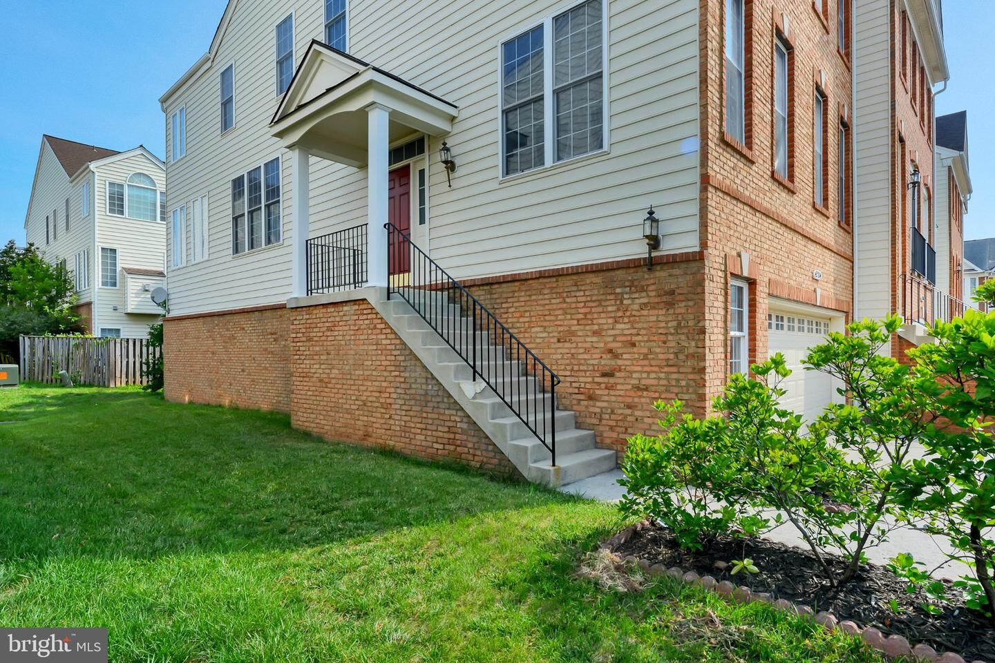Property Photo: 42704 Sandman Terrace VA 20152