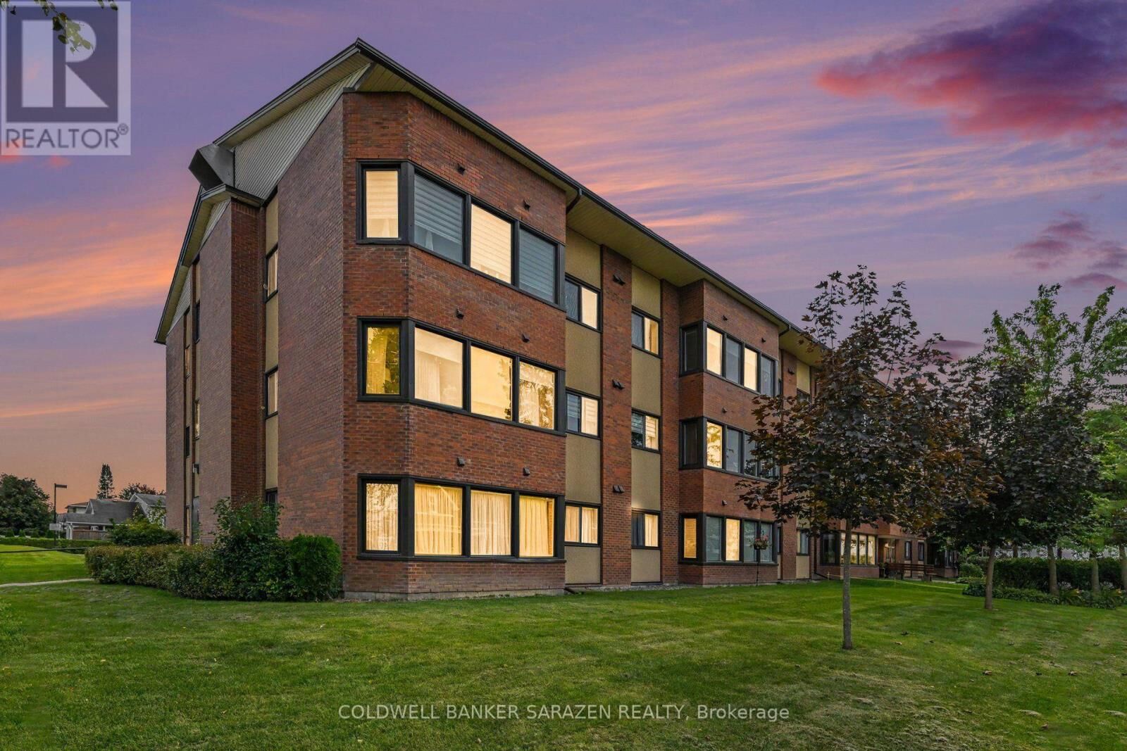 Property Photo:  124 Daniel Street South 308  ON K7S 2L7 