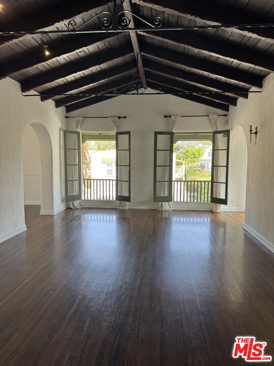 Property Photo:  8210 Willoughby Ave  CA 90046 