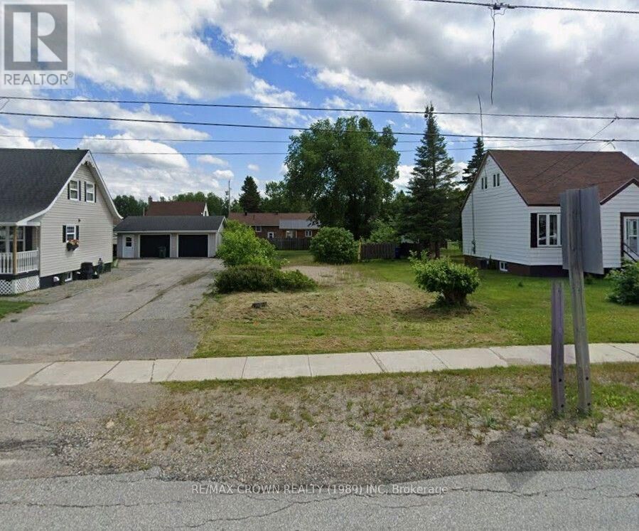 Property Photo:  23 Highway 11  ON P0L 2B0 