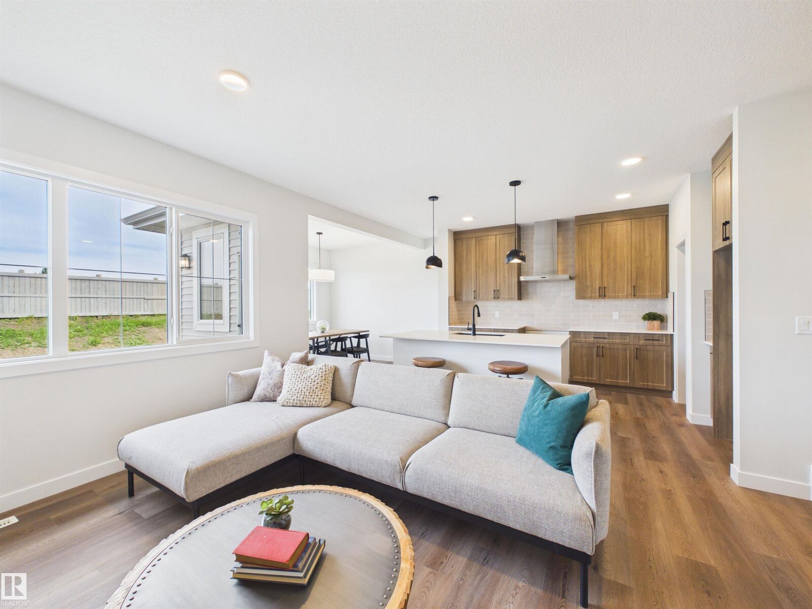 Property Photo: 159 Caledon Crescent AB T7X 4E3