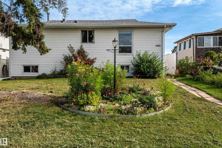 Property Photo:  2663 89 Street NW  AB T6K 2Y9 