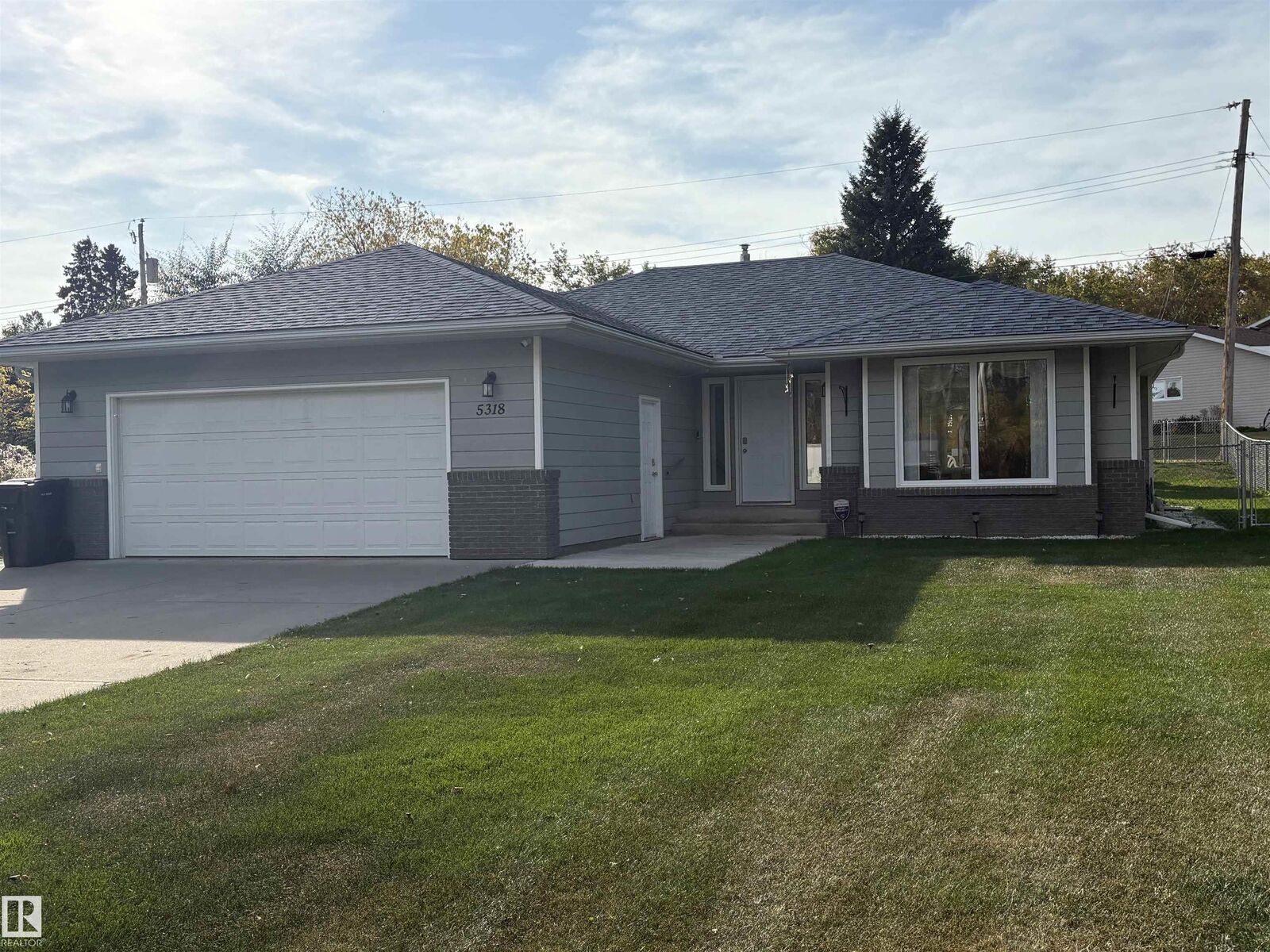Property Photo: 5318 Ravine Drive AB T0A 1A0