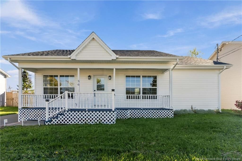 Property Photo:  36 Woodstock Avenue  NB E1B 5H5 