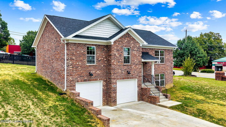 Property Photo: 2125 Churchdown Ln KY 40214