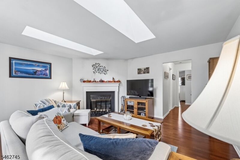 Property Photo: 250 Nuthatch Ct NJ 08887