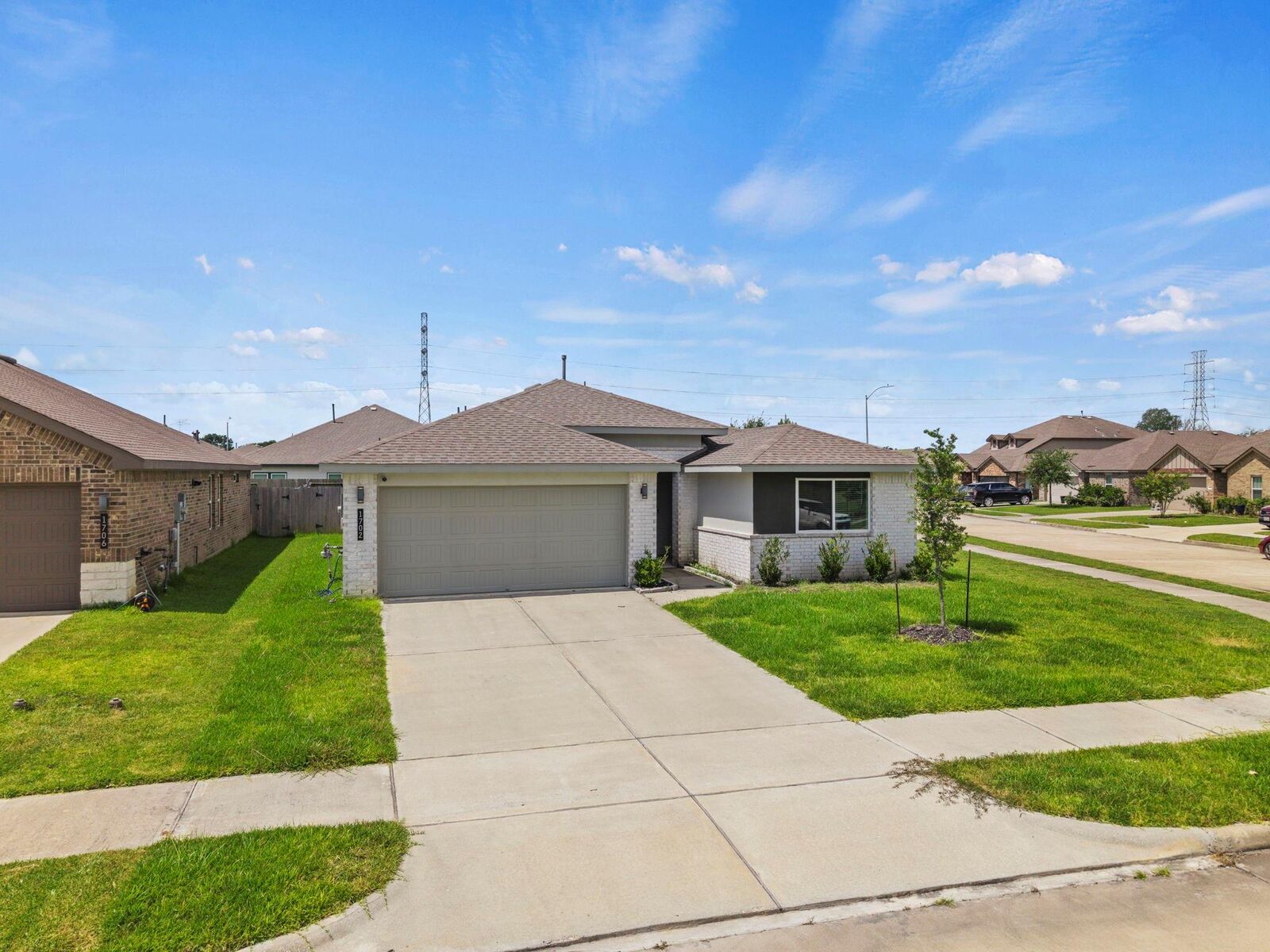 Property Photo: 1702 Plantation Place TX 77523