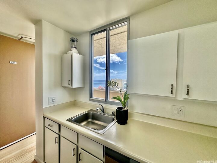 Property Photo:  2121 Ala Wai Boulevard 3605  HI 96815 