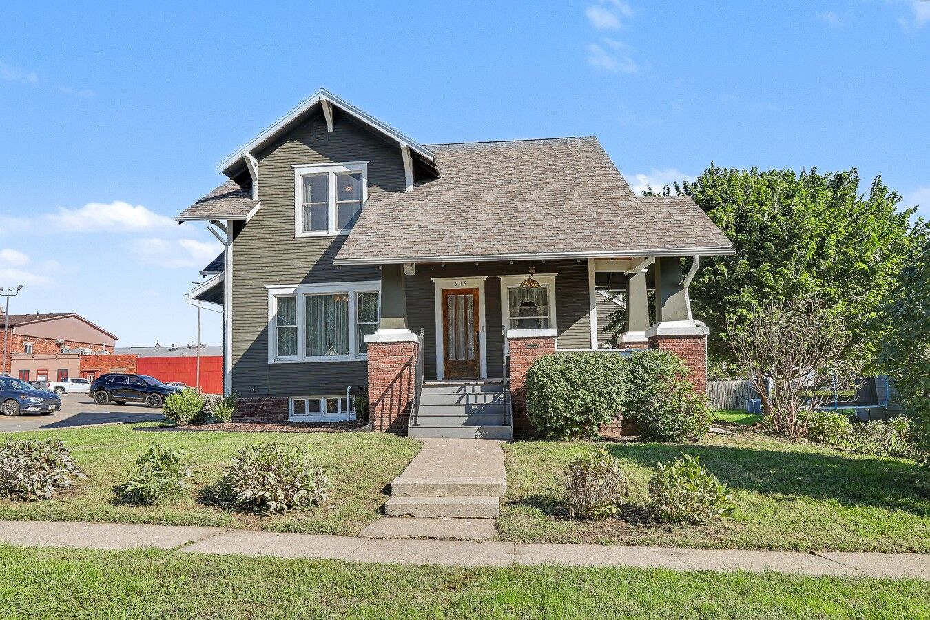 Property Photo: 606 Independence Street IA 50219