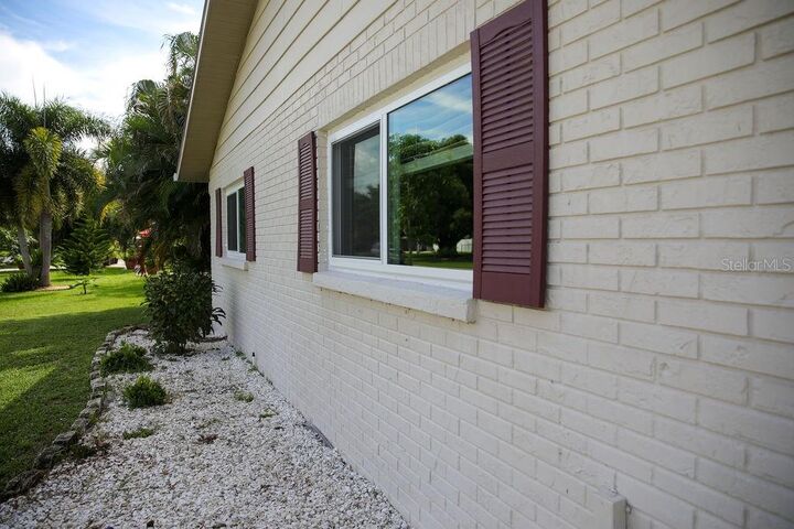 Property Photo:  5726 Timber Lake Drive  FL 34243 