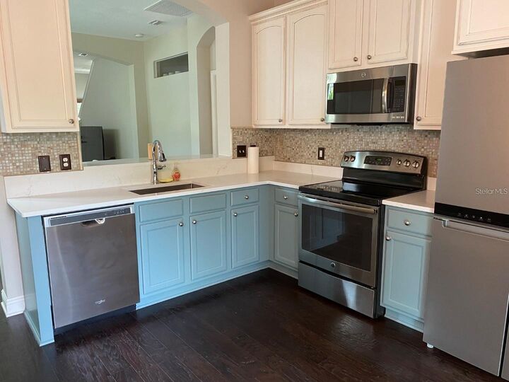Property Photo:  809 N Oregon Avenue  FL 33606 