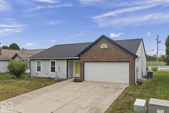 Property Photo:  1170 Grassy Creek Circle  IN 46131 