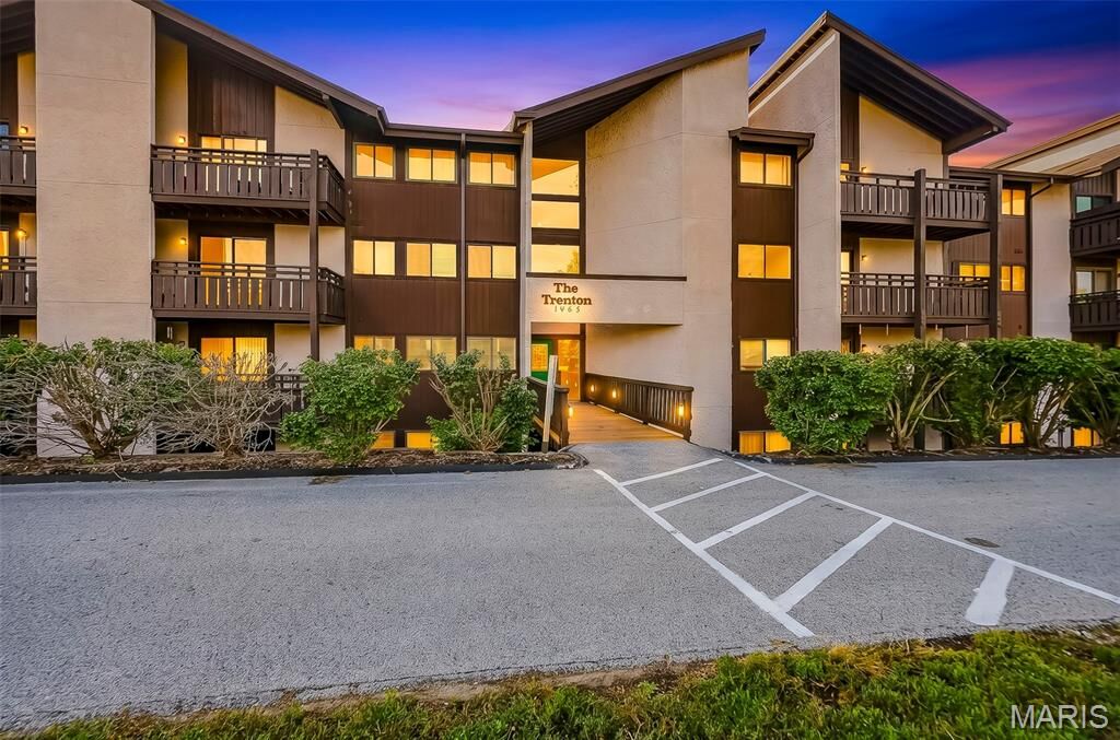 Property Photo: 1465 Heritage Landing 401 MO 63303