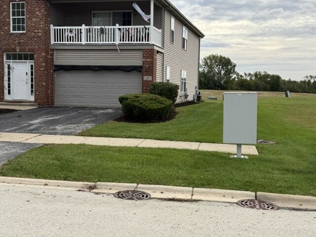 Property Photo:  443 Autumn Drive  IL 60401 