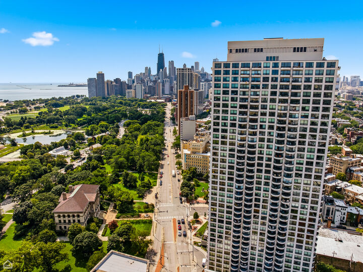 Property Photo: 2020 N Lincoln Park West 28ab IL 60614