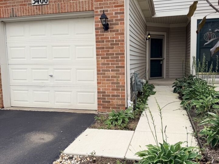 Property Photo:  3400 Blue Ridge Drive  IL 60110 