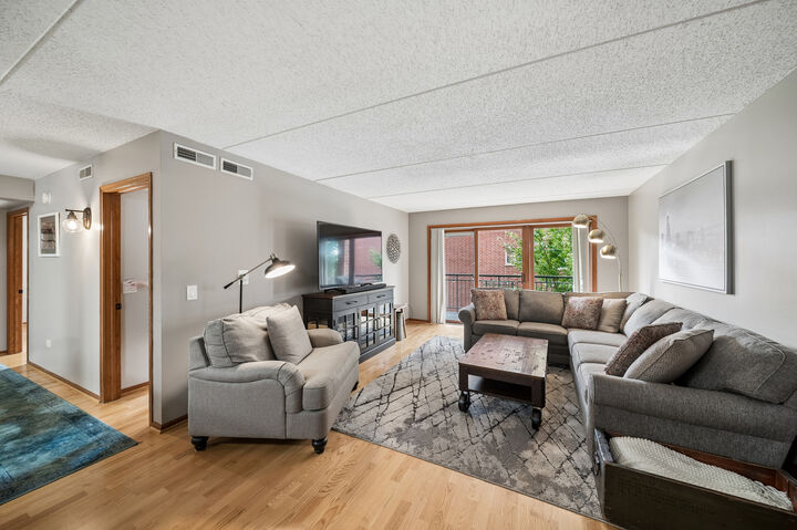 Property Photo:  4160 N Natchez Avenue 307  IL 60634 