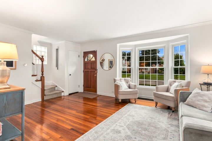 Property Photo: 5037 N Newcastle Avenue IL 60656