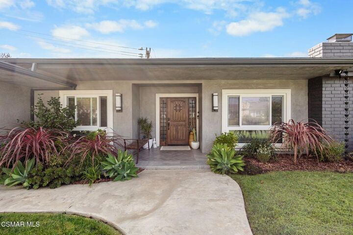 Property Photo:  1079 Avon Circle  CA 91360 